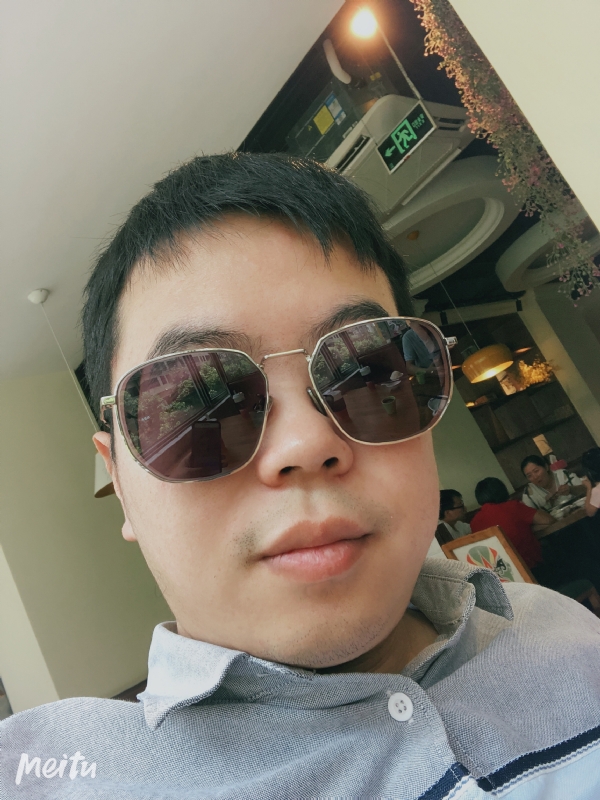 月台等路人的第一张照片--福安征婚网