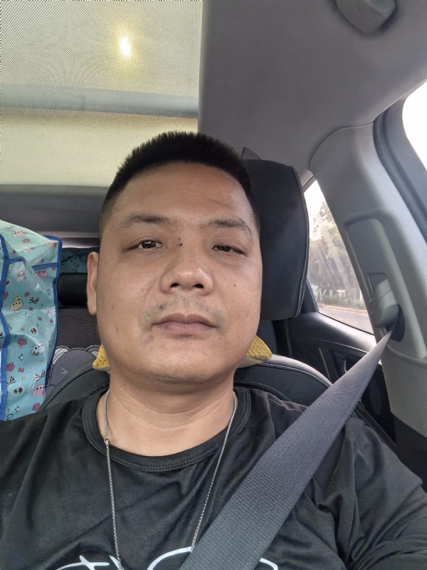 卖电池的大叔的第一张照片--福安征婚网